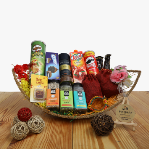 GIFT REEGALO Indulgent Banquet Hamper